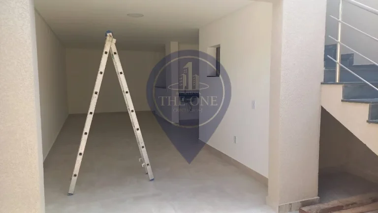 Imagem Casa de Luxo para Locação em São Paulo-SP no Paraíso do Morumbi: 3 Quartos, 1 Suíte, 2 Salas, 3 Banheiros, 200 m².