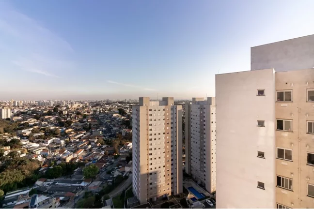 Imagem Apartamento, andar alto, sacada e vaga.