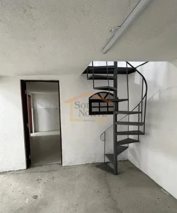 Imagem GalpÃ£o comercial reformado, 216mÂ² de Ã¡rea Ãºtil, com mezanino superior para escritÃ³rio, instalaÃ...