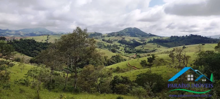 Imagem Refúgio Encantador: Sua Propriedade Rural de Sonho em Minas Gerais.