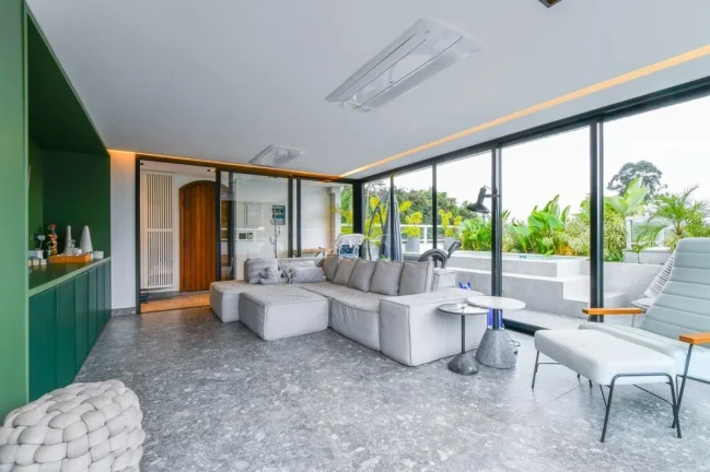 Imagem Cobertura Alto de Pinheiros - 260M², 3 Dorms, 1 Suíte, 2 Vagas Determinadas, Closet, Lareira, Piscina.