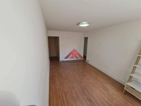 Imagem Excelente Apartamento com sala dois quartos dependencias completa,sol da manhã,elétrica e hidraulica reformadas,quarto principal montado com armários,