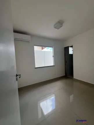 Imagem VENDO CASA 2/4 SENDO UMA SÚITE NO CONDOMINIO VIVA + MASTER