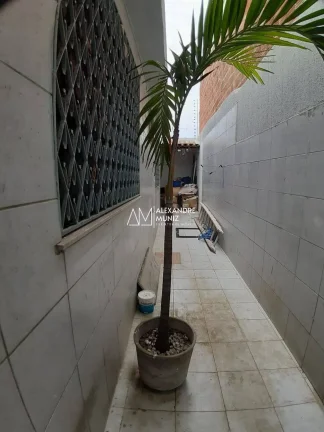 Imagem Casa plana à venda, Parquelandia, 2 suítes, próximo ao Carneiro do Ordones