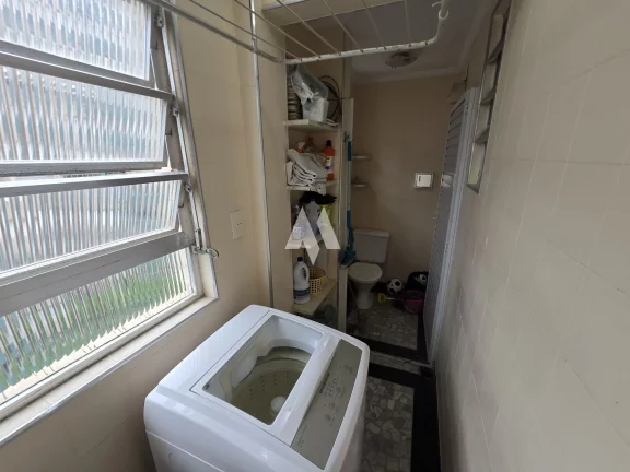 Imagem Apartamento em Pompéia, Santos/SP, 2 dormitórios, predio de frente para o mar
