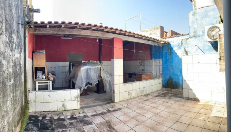 Imagem Casa para Venda em Itanhaém, Raul Cury, 1 dormitório, 2 banheiros, 2 vagas