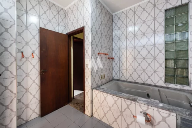 Imagem Casa Padrão para locação comércio no bairro do Macuco em Santos