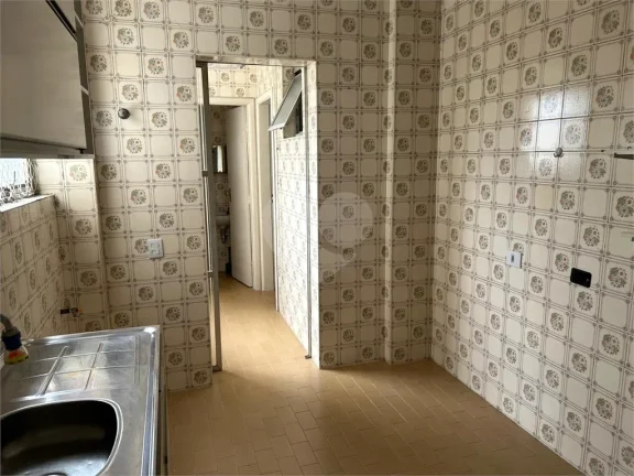 Imagem Apartamento à venda com 2 quartos no condomínio Ed. Emília, São Paulo - SP