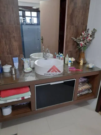 Imagem Casa à venda, 300 m² por R$ 1.390.000,00 - Piratininga - Niterói/RJ