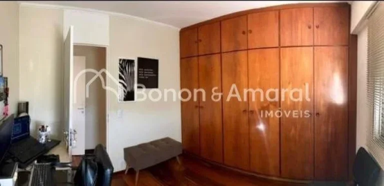 Imagem Ótimo apartamento à venda com 3 quartos, amplo e com varanda em Valinhos/SP.

Apartamento com ambi...