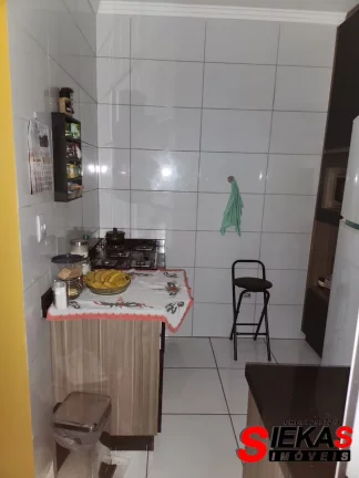 Imagem Sobrado em Condomínio na Vila Guilhermina, São Paulo-SP: 2 Quartos, 1 Sala, 1 Banheiro, 1 Vaga de Garagem!