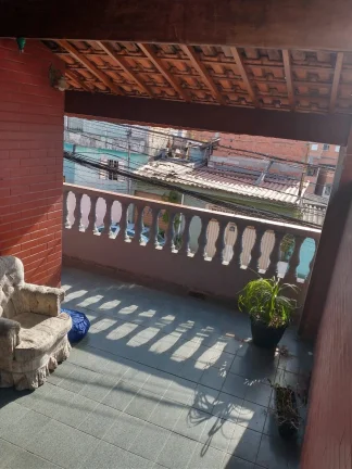 Imagem Sobrado Jardim Santa Edwiges - 140M², 5 Dorms, 1 Suíte, 4 Vagas, Varanda.