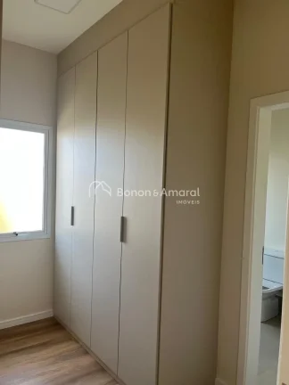 Imagem Apresentamos esta magnífica casa assobradada localizada no exclusivo Condomínio Porto Seguro Villa...