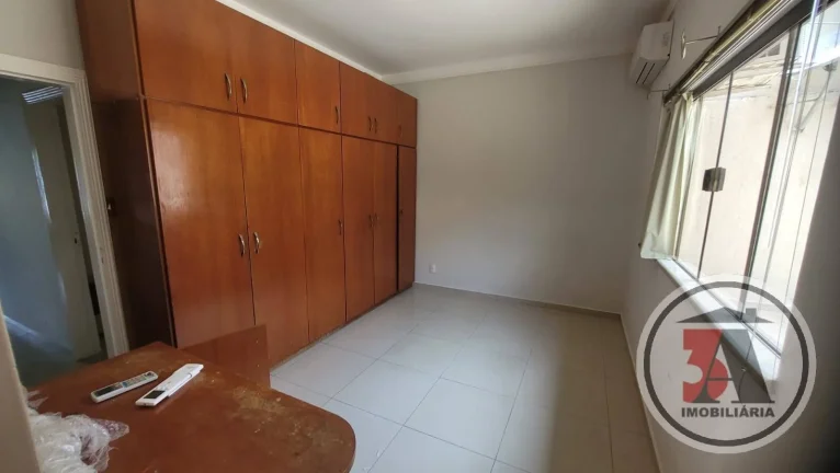 Imagem Casa 260m2 Cond. N.S. Maria Auxiliadora