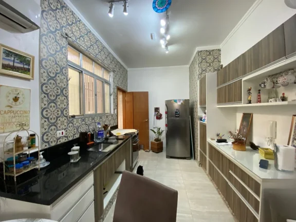 Imagem Casa térrea a venda em Santos, reformada, garagem, ótima