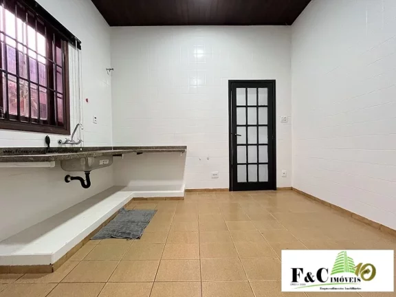 Imagem Casa Comercial para Locação em Limeira, Vila Claudia, 2 dormitórios, 1 suíte, 2 banheiros, 2 vagas