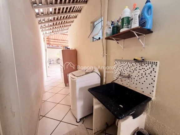 Imagem Excelente casa à venda no bairro Monte Alegre, com localização privilegiada, próxima a escolas, ...