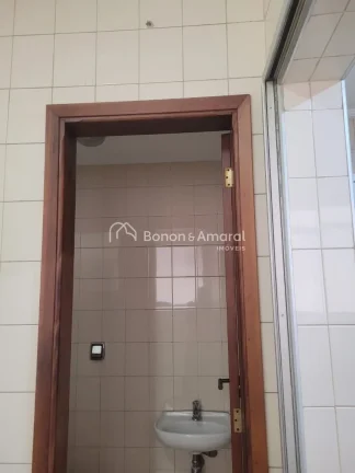 Imagem Apartamento em Campinas, tem a oferecer neste apartamento exclusivo. Com três quartos, incluindo um...