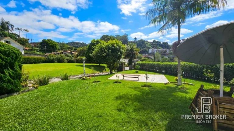 Imagem Casa à venda, 240 m² por R$ 3.499.000,00 - Bom Retiro - Teresópolis/RJ