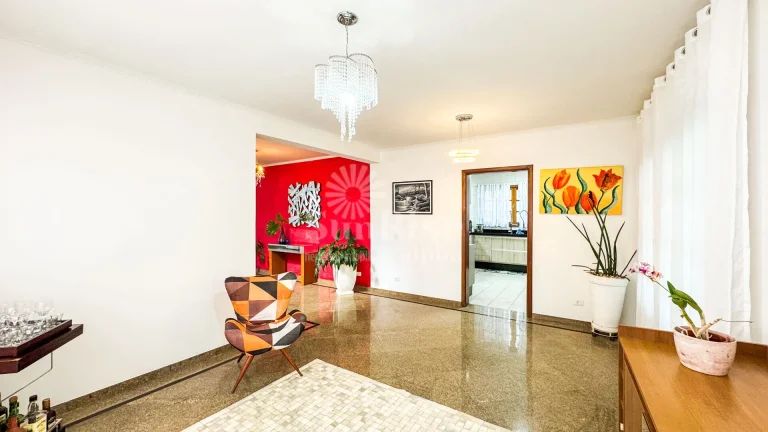 Imagem Casa a venda em Alphaville 11, 4 suítes, 4 vagas, recém reformada por R$3.500.000 Santana de Parnaíba/SP