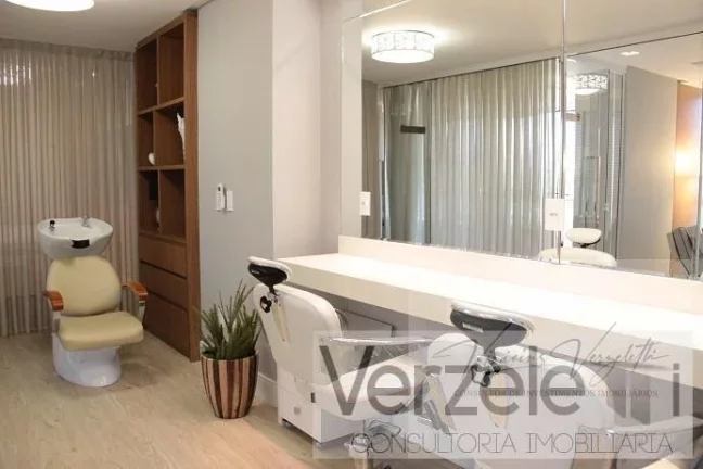 Imagem Apartamento 4 ou + dormitórios para Venda em Balneário Camboriú / SC no bairro Centro