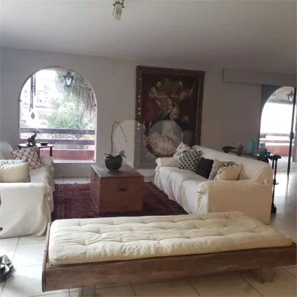 Imagem Casa à venda com 6 quartos, sendo 4 suítes, em Vila Sônia, São Paulo - SP