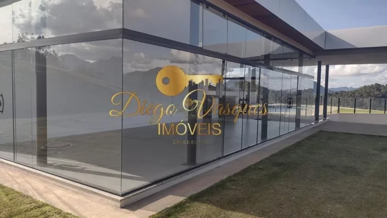 Imagem Casa em Condomínio para Venda em Teresópolis / RJ no bairro Albuquerque