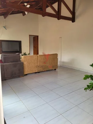 Imagem Vendo excelente Casa com 2 quartos e 2 banheiros, na Estância Turística de São Pedro – SP