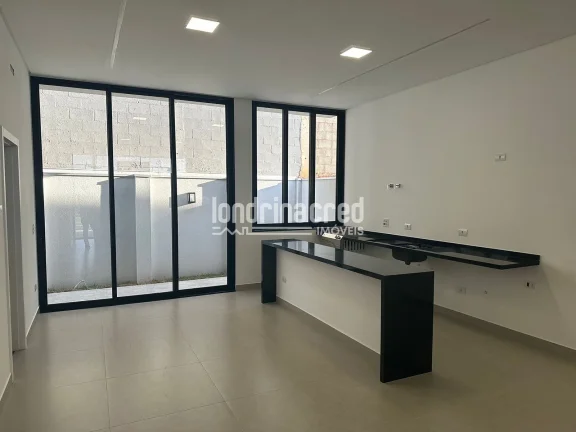 Imagem Desfrute de Conforto e Elegância na Linda Casa do Res. Golden Park II: 3 Dormitórios (2 Suítes), 3 Banheiros, 2 Vagas e Amplo Terreno de 250m²!