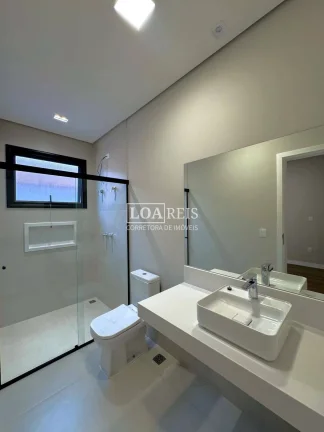 Imagem CASA TÉRREA 4 SUÍTES SENDO 1 SUÍTE COM ESPAÇO CLOSET I PISCINA I PERMUTA