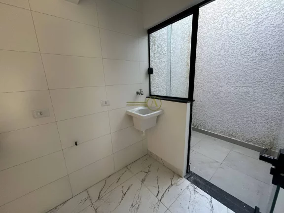 Imagem Kitnet à Venda – Próxima ao Mar e à Av. Padre Anchieta – 230mil