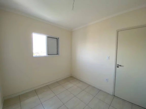 Imagem Apartamento de 2 Dormitórios à Venda no Condomínio Biarritz