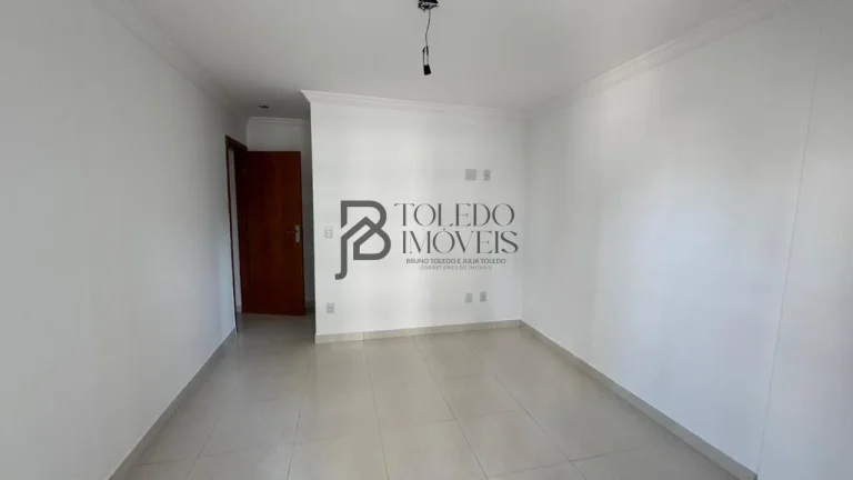 Imagem Apartamento 02 dormitórios sendo 01 suíte com 93m² com 01 vaga de garagem - Vista mar e Sol manhã