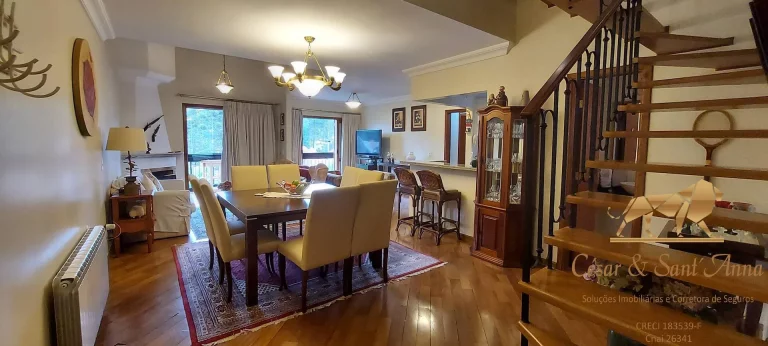 Imagem Lindo Apartamento Duplex e com ótima localização em Campos do Jordão-SP