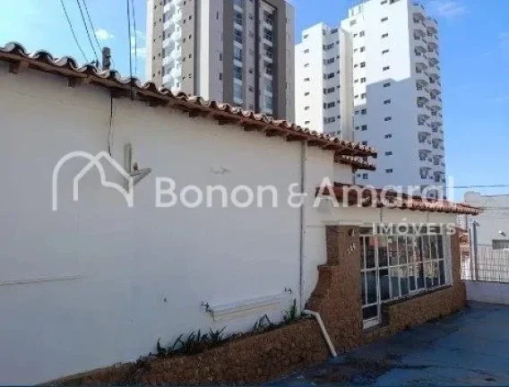 Imagem Casa em Esquina Estratégica - Imperdível!
