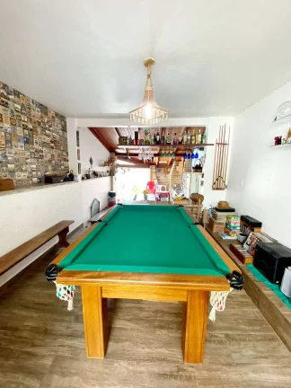 Imagem Casa à Venda, 06 Dormitórios(2 suítes), 165m2, Vaga, Trindade - Florianópolis/SC