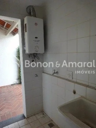 Imagem Excelente casa em condomínio, com 3 quartos com armários, 1 suíte com closet, 1 WC social com gab...
