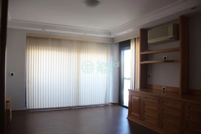Imagem Cobertura tríplex com 342m², composta por living com terraço, mármore Italiano em toda a área s...