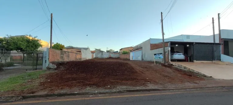 Imagem Terreno à venda em Cascavel, Santa Cruz - Energia Elétrica, Rede de Esgoto, Rua Asfaltada
