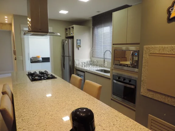 Imagem Apartamento com 3 dormitórios à venda no Centro de Balneário Camboriú/SC