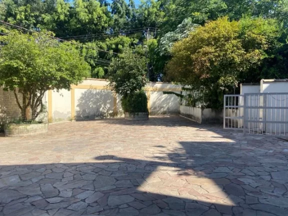 Imagem IMÓVEL NO VILA BRANCA, PODENDO SER USADO COMO PONTO COMERCIAL