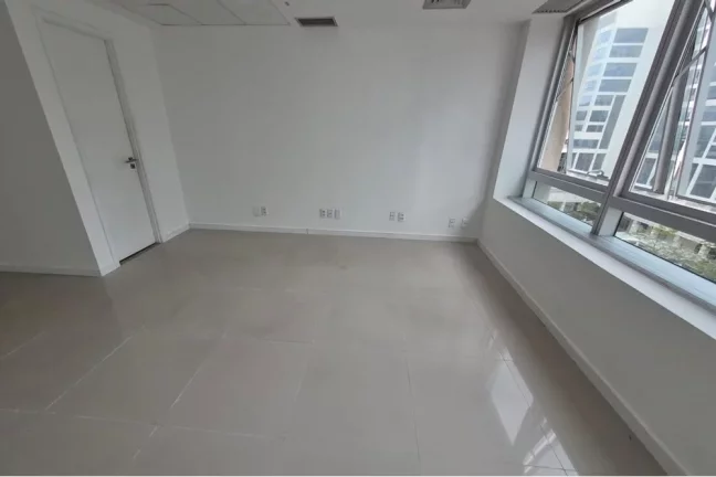 Imagem Sala Comercial no Centro Empresarial Metropolitano com 25,73m2