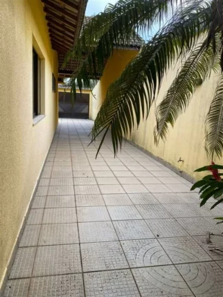 Imagem CASA COM 180 m² - -