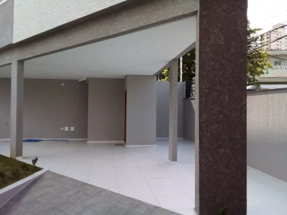 Imagem SOBRADO PADRÃO A VENDA, TRÊS DORMITÓRIOS E QUATRO VAGAS DE GARAGEM NO BAIRRO BUNGU DIVISA COM PARQUE DAS NAÇÕES