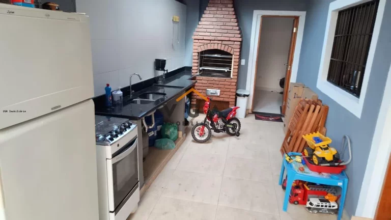 Imagem Sobrado para Venda em São Paulo, Vila Londrina, 5 dormitórios, 1 suíte, 3 banheiros, 3 vagas