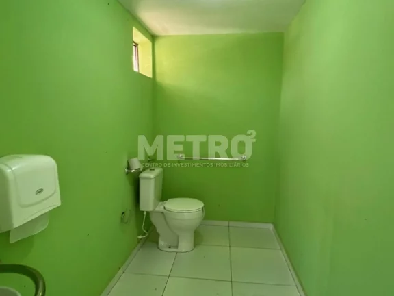 Imagem Aluguel de Ponto Comercial na praça do coliseu, 100 aproximados