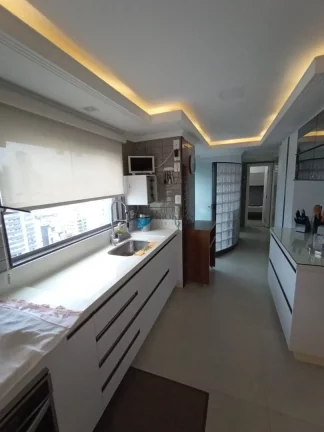 Imagem Apartamento Frente Mar com 3 suítes à venda no Centro de Balneário Camboriú