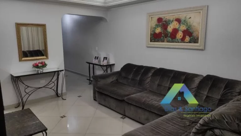 Imagem PARQUE ORATÓRIO Sobrado, 230M², 4 dormitórios, 1 suíte, varanda gourmet, 4 vagas de garagem com ótima localização e valor !!!