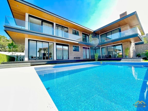 Imagem Casa com 5 quartos e 4 vagas em Condomínio fechado com piscina em Jundiaí - SP