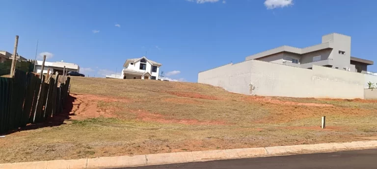 Imagem Terreno residencial para venda em Villa Piemonte I, 359m2